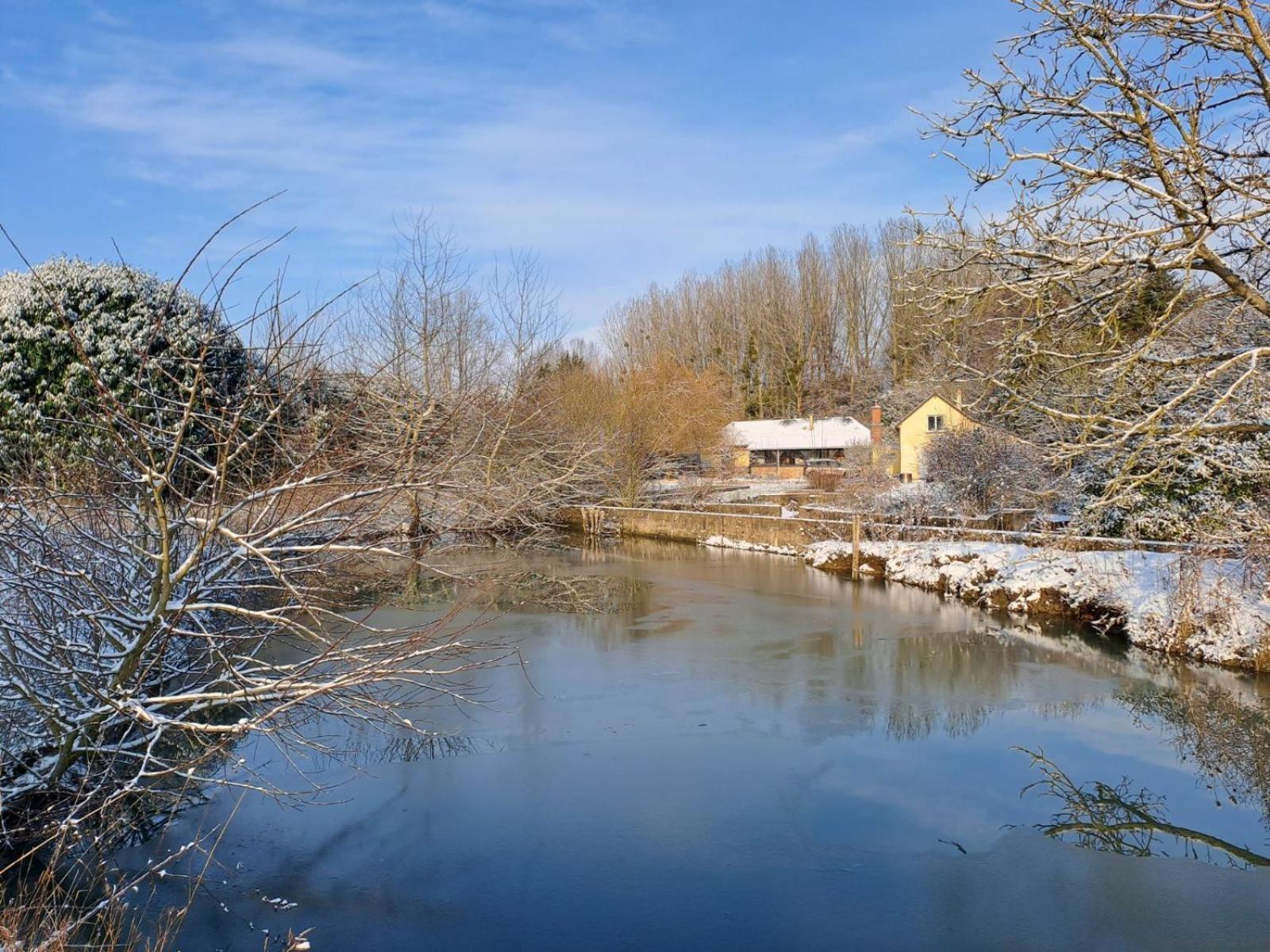 Préaux Gite Du Pont De Tancelle מראה חיצוני תמונה